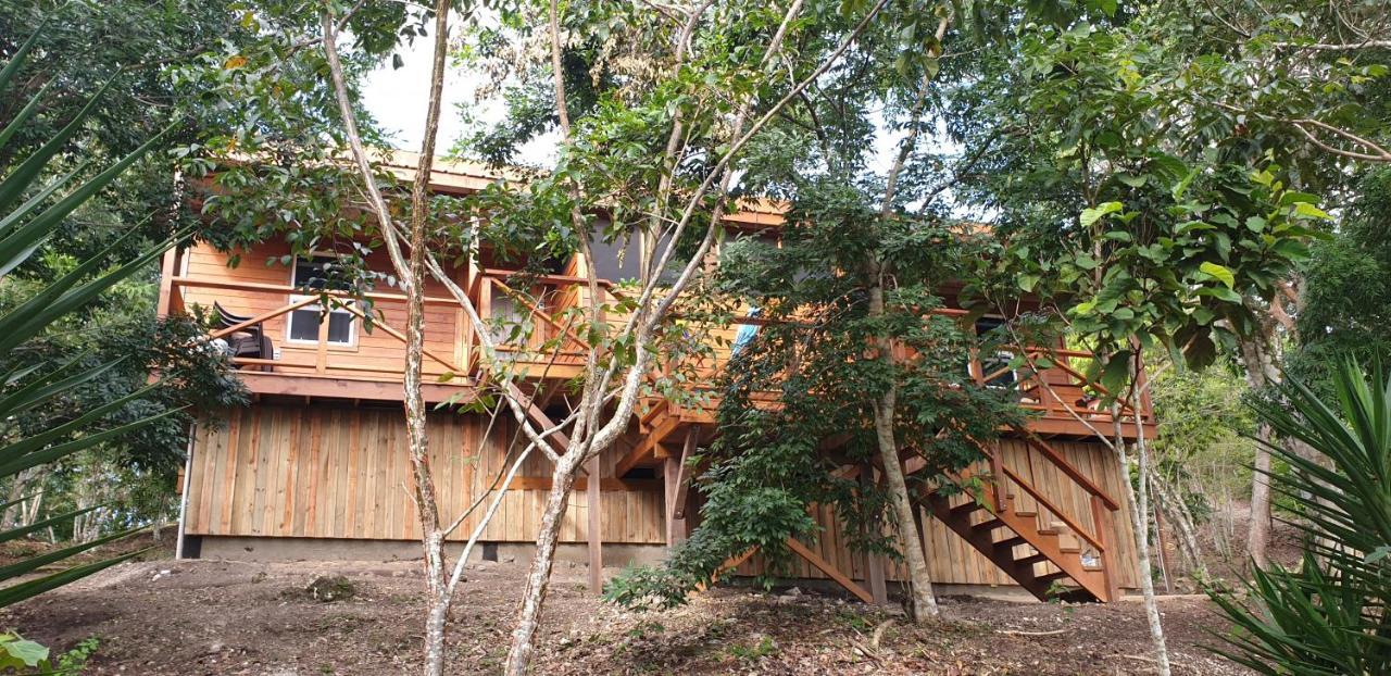 Maya Hill Lodge Black Man Eddy ภายนอก รูปภาพ