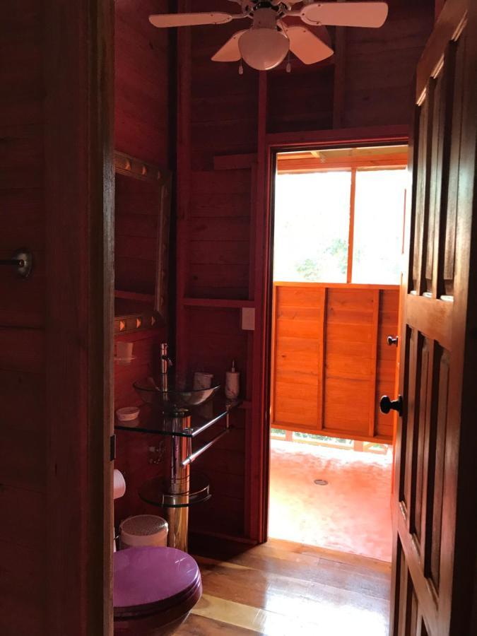 Maya Hill Lodge Black Man Eddy ภายนอก รูปภาพ
