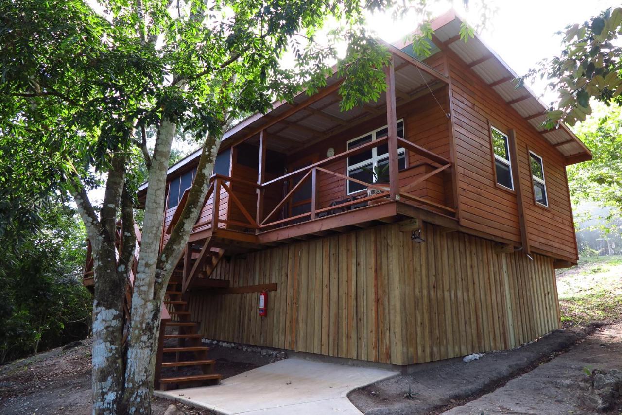 Maya Hill Lodge Black Man Eddy ภายนอก รูปภาพ